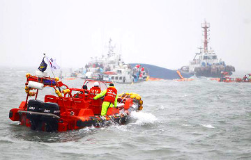 На реке в Китае затонул паром с 400 пассажирами